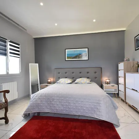 Holiday home Modern House With Private Terrace Quineville