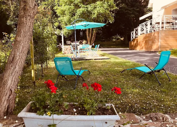 Luxury Normandy Retreat 퀴네빌